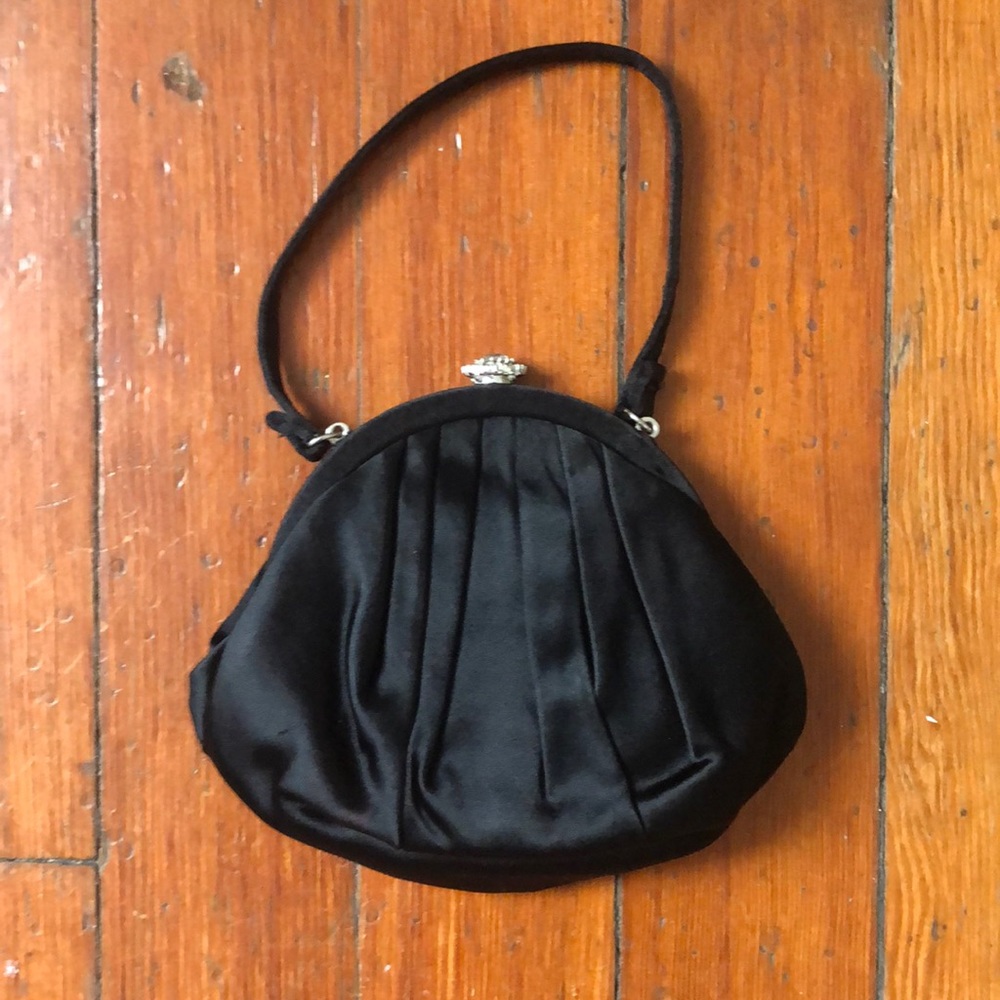 Vintage black satin purs